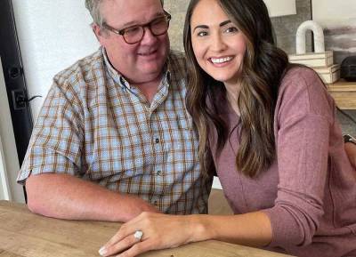 Modern Family’s Eric Stonestreet hilariously hits back at critics of his engagement - evoke.ie - county Tucker