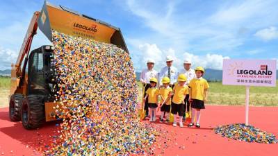 Merlin Starts Construction on $1 Billion Legoland Theme Park in Shenzhen - variety.com - China