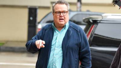 'Modern Family' star Eric Stonestreet trolls critics who mistakenly thought he was too old for his fiancee - www.foxnews.com