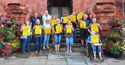More than 5,000 people sign petition opposing town centre redevelopment plans - www.manchestereveningnews.co.uk - Centre