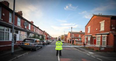 Cyclist dies after being hit by car in Rusholme - www.manchestereveningnews.co.uk - Manchester