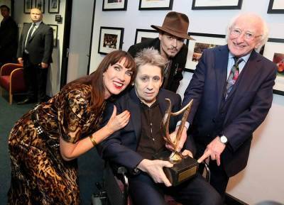 Shane MacGowan defends his ‘brother’ Johnny Depp over domestic abuse claims - evoke.ie - USA