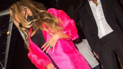 Beyoncé Stuns In Black Mini, Neon Pink Jacket Sky High Heels On Dinner Date With Jay-Z - hollywoodlife.com
