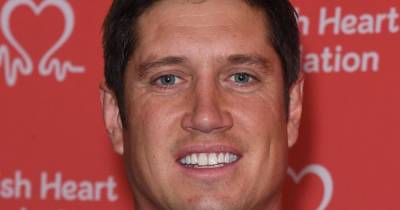 Vernon Kay forced to quit This Morning debut after testing positive for Covid - www.manchestereveningnews.co.uk - county Wright