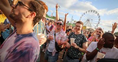 Pictures: More partying and perfect blue skies as revellers enjoy third day of Manchester Pride - www.manchestereveningnews.co.uk - Manchester