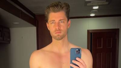 The Republic of Sarah's Luke Mitchell Posts Hot Shirtless Selfie to 'Warn' Fans About New Episode - www.justjared.com