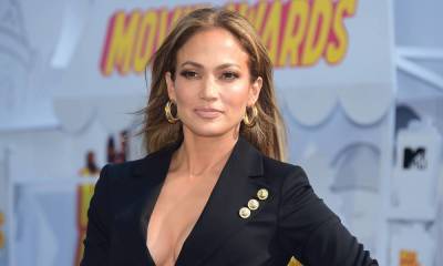Jennifer Lopez’s Ben necklace has the best lookalike for less than $20 - hellomagazine.com