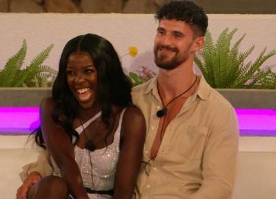 Viewers call Kaz a ‘hypocrite’ as they rush to defend Matthew after he slows down romance - evoke.ie - Ireland - county Love