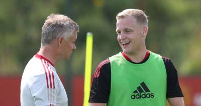 Donny van de Beek's new physique shows he's ready for changed Manchester United role - www.manchestereveningnews.co.uk - Manchester