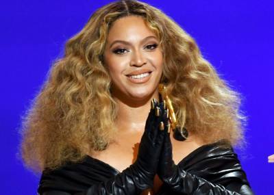 Beyoncé Releases ‘Mood 4 Eva’ & ‘Otherside’ Music Videos Ft. JAY-Z, Childish Gambino For ‘Black Is King’ Anniversary - etcanada.com