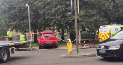Two rushed to hospital after major crash on busy Edinburgh road - www.dailyrecord.co.uk