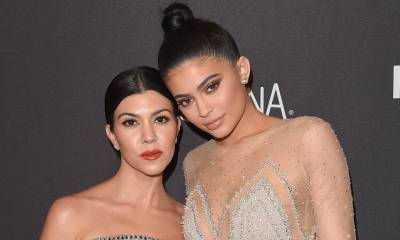 Kourtney Kardashian shows off her toned abs during workout with Kylie Jenner - us.hola.com