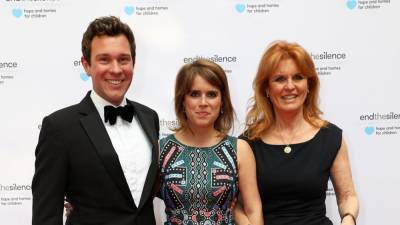 Sarah Ferguson Defends Son-in-Law Jack Brooksbank After He's Spotted on Yacht Without Princess Eugenie - www.etonline.com - Italy