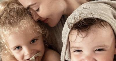 Gaz Beadle's wife Emma cuddles her children as she returns home from hospital - www.ok.co.uk