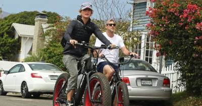 Renee Zellweger and Ant Anstead Take Romantic Bike Ride, Walk With Baby Hudson: Photos - www.usmagazine.com - California - city Laguna Beach, state California