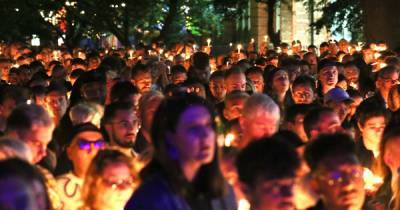 Manchester Pride comes to a close with poignant and emotional candlelight vigil at Sackville Gardens - www.manchestereveningnews.co.uk - Manchester