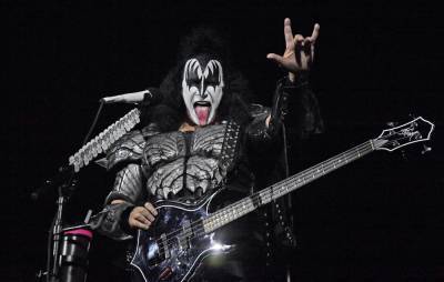 KISS’ Gene Simmons condemns “evil” politicians as he continues support for COVID-19 vaccine mandate - www.nme.com - Texas - Florida