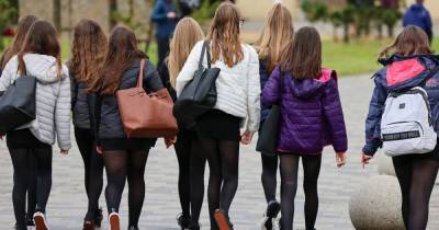 Parents told to take responsibility for preventing fourth Covid wave by government - www.manchestereveningnews.co.uk - Manchester