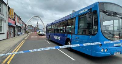 Man suffers serious head injury after being hit by bus - www.manchestereveningnews.co.uk