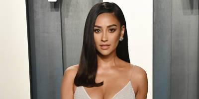 Shay Mitchell Reacts to 'Pretty Little Liars' Return Speculation - www.justjared.com