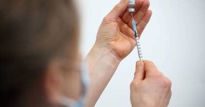 Covid vaccines for 16 and 17 year-olds 'could be approved within days' - www.manchestereveningnews.co.uk - Britain