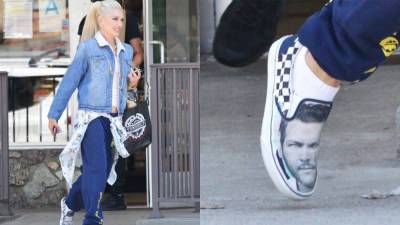 Gwen Stefani rocks shoes with Blake Shelton's face on them - www.foxnews.com - Los Angeles
