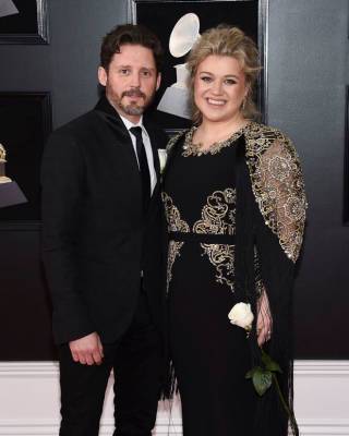 Kelly Clarkson: Why Having To Pay Ex Brandon Blackstock $200 A Month Could Be A ‘Win’ For Her - hollywoodlife.com - USA