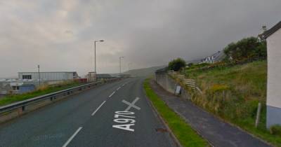 Casualties cut from car as cops close Scots road following 'serious' crash - www.dailyrecord.co.uk
