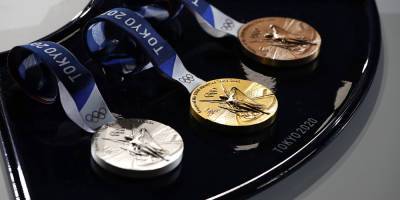 You Won't Believe What Athletes Earn For Gold Medals At The Olympics - www.justjared.com - Australia - Britain - China - USA - Russia