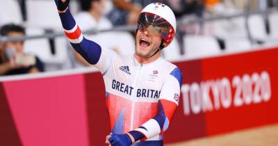 Oldham's Matt Walls brings home Britain's first gold in Olympic cycling omnium - www.manchestereveningnews.co.uk - Britain - Tokyo