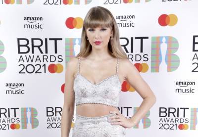 Taylor Swift Drops New ‘Red’ Vault Door Video, Calls It ‘Casually Cruel In The Name of Being Honest’ - etcanada.com