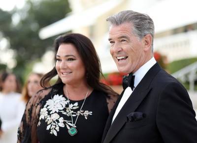 Pierce Brosnan and wife Keely show they’re still smitten on 20th wedding anniversary - evoke.ie