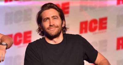 Jake Gyllenhaal the latest celeb to jump on anti-bathing bandwagon - www.wonderwall.com