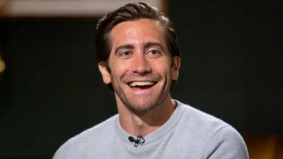 Jake Gyllenhaal Is the Latest Celebrity to Speak Out Against...Bathing? - www.glamour.com