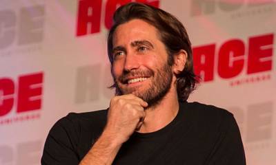 Jake Gyllenhaal is the latest celeb to admit he doesn’t bathe often - us.hola.com