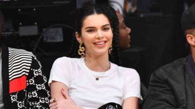 Kendall Jenner Congratulates Boyfriend Devin Booker After His Gold Medal Win at Tokyo Olympics - www.etonline.com - France - USA - Tokyo