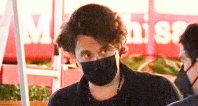 John Mayer Grabs Dinner with Friends in Beverly Hills - www.justjared.com - Beverly Hills
