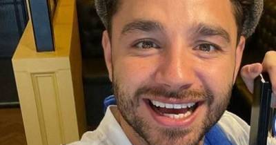 Adam Thomas - Adam Thomas' amazing gesture for fan who flew hundreds of miles to meet him - manchestereveningnews.co.uk - Manchester