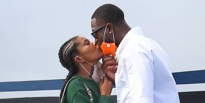 Gabrielle Union & Dwyane Wade Share a Kiss in Martha's Vineyard After Attending Barack Obama's Birthday Party - www.justjared.com
