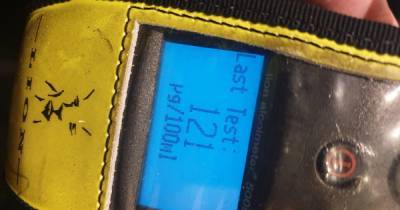Driver 'taking friends home' fails breath test after near miss on A666 - www.manchestereveningnews.co.uk - Manchester