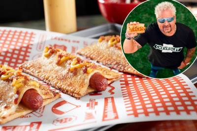 Guy Fieri - Guy Fieri debuts ‘apple pie hot dog’ for Yankees’ ‘Field of Dreams’ game - nypost.com - New York - USA - New York - state Iowa - city Chicago, county White