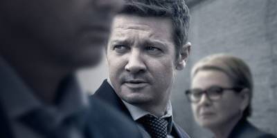 Jeremy Renner & Kyle Chandler Run The Town in First 'Mayor of Kingstown' Trailer - Watch Here! - www.justjared.com - Michigan - city Kingstown, state Michigan