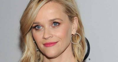 Reese Witherspoon 'didn't have a lot of support' after birth of first child - www.msn.com