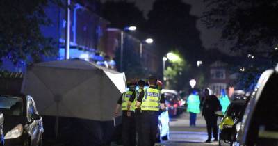 Murder investigation launched in Old Trafford after boy, 16, dies from stab wounds - www.manchestereveningnews.co.uk