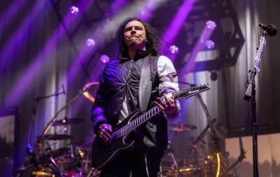 Korn’s James ‘Munky’ Shaffer tests positive for COVID-19 - www.nme.com - USA
