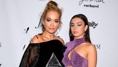 Rita Ora Wins a Style Icon Award During NYFW, Presented to Her by Charli XCX! - www.justjared.com - New York