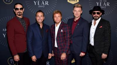 Backstreet Boys Cancel Vegas Christmas Shows and Postpone Holiday Album - www.etonline.com - Las Vegas