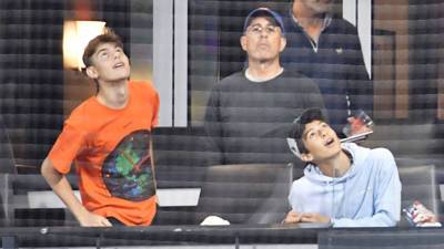 Jerry Seinfeld Lookalike Sons Julian, 18, Shepherd, 15, Step Out For Yankees Vs Mets Game — Photos - hollywoodlife.com - New York - New York