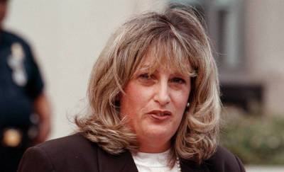 Linda Tripp's Daughter Had a Surprising Response to 'Impeachment' Series - www.justjared.com - USA - county Story - county Tripp