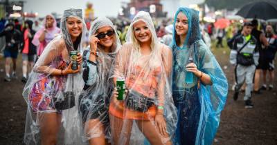 Rainy Sunday fails to dampen spirits as thousands of music fans continue to enjoy Parklife - www.manchestereveningnews.co.uk - Manchester